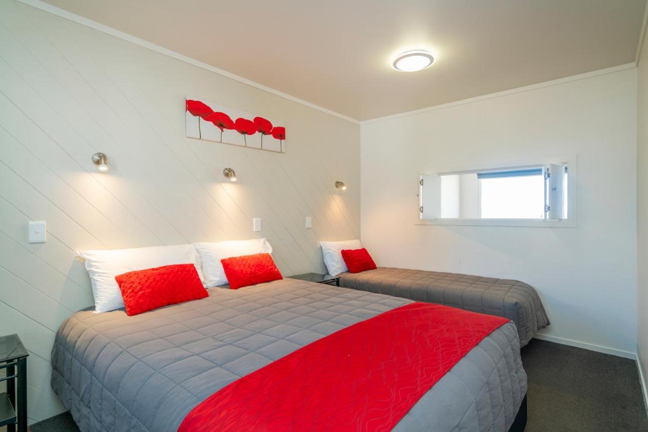 The Oceanside Motel Whitianga Kültér fotó