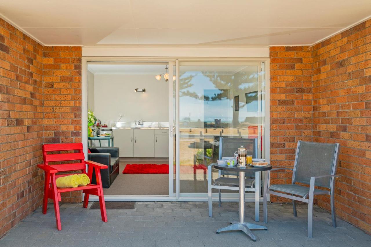 The Oceanside Motel Whitianga Kültér fotó